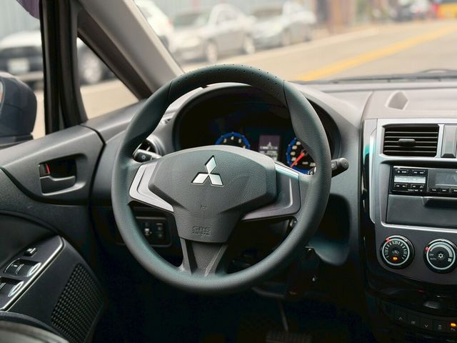 MITSUBISHI三菱 COLT PLUS  第6張相片