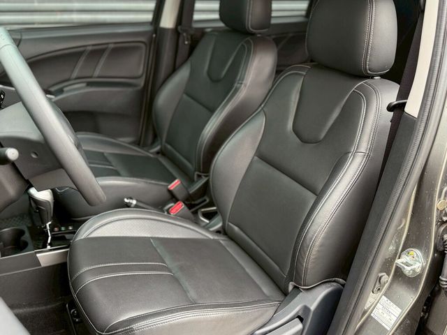 MITSUBISHI三菱 COLT PLUS  第11張相片