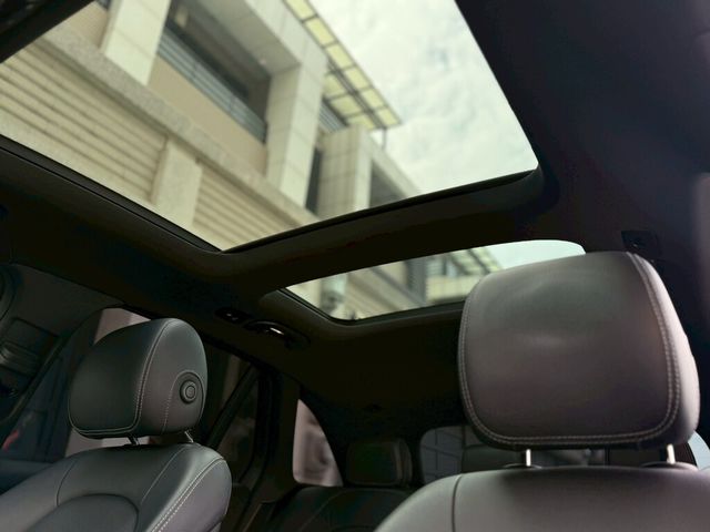 M-BENZ賓士 GLC300  第13張相片