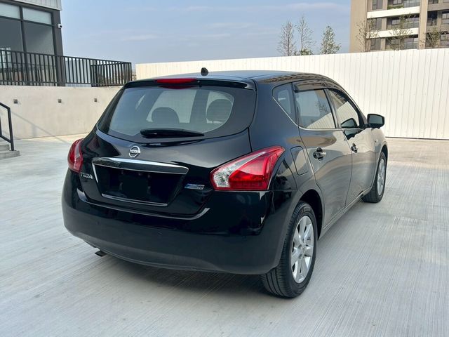 NISSAN日產 TIIDA  第2張相片