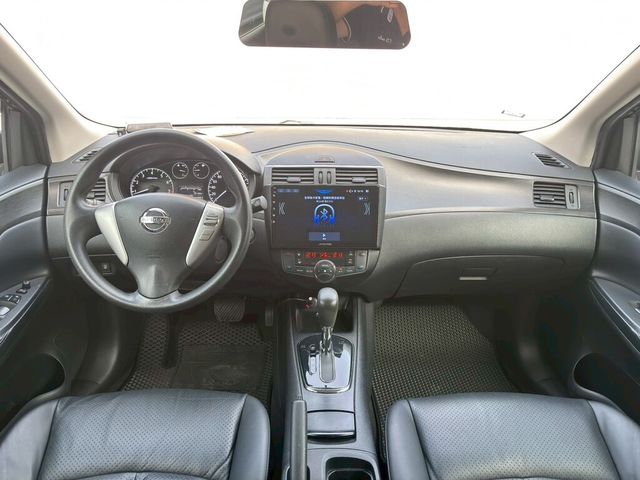 NISSAN日產 TIIDA  第5張相片