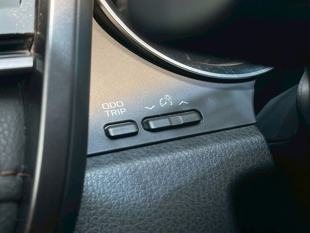 TOYOTA豐田 CAMRY  第7張相片