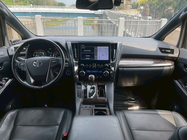 TOYOTA豐田 ALPHARD  第5張相片