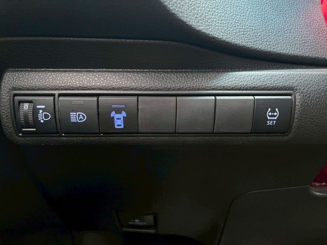 TOYOTA豐田 COROLLA ALTIS HYBRID  第7張相片