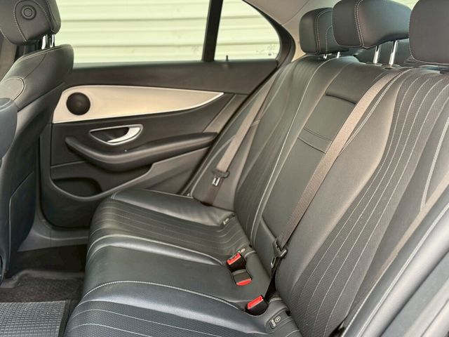 M-BENZ賓士 E200  第7張相片