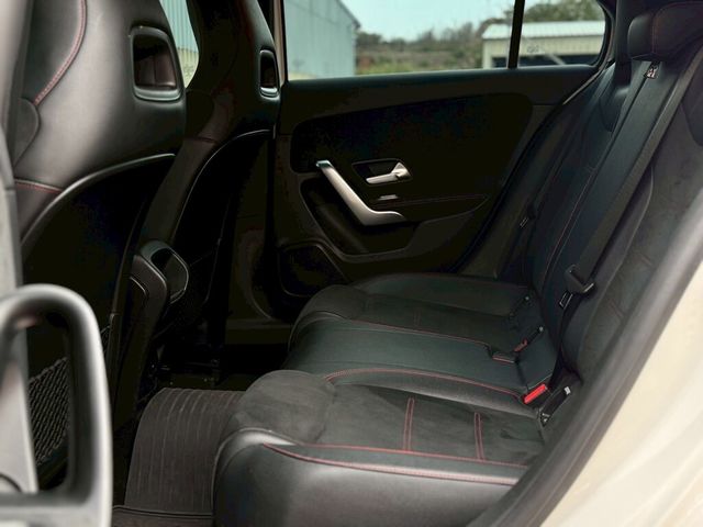 M-BENZ賓士 A180  第8張相片