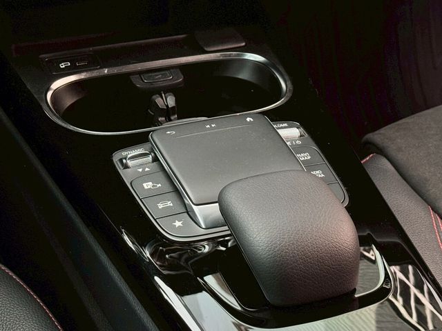 M-BENZ賓士 A180  第12張相片