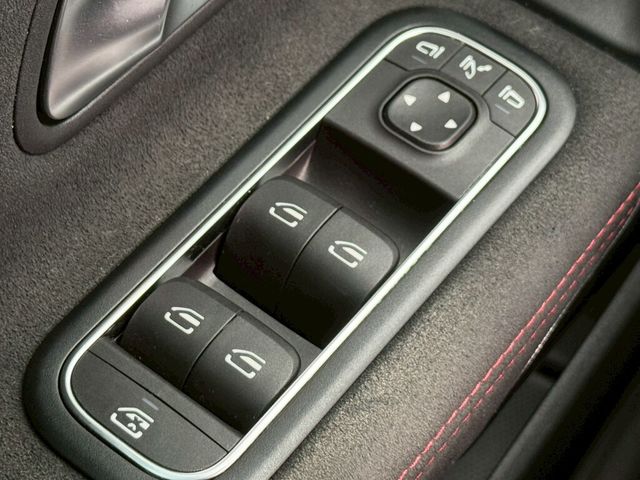 M-BENZ賓士 A180  第13張相片