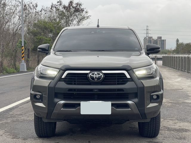 TOYOTA豐田 HILUX  第3張相片
