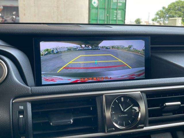 LEXUS凌志 IS 300  第11張相片