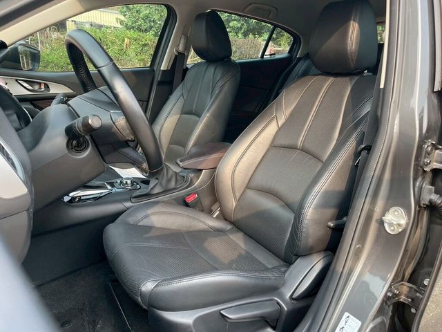 MAZDA馬自達 MAZDA 3  第15張相片