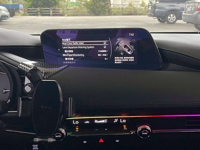 MAZDA馬自達 MAZDA 3  第15張相片