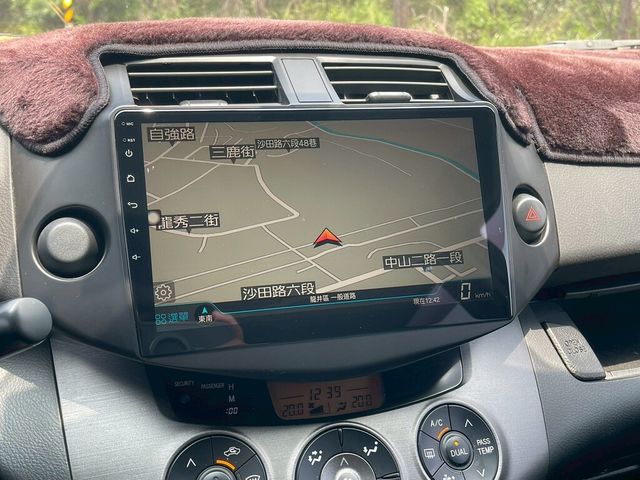 TOYOTA豐田 RAV4  第10張相片