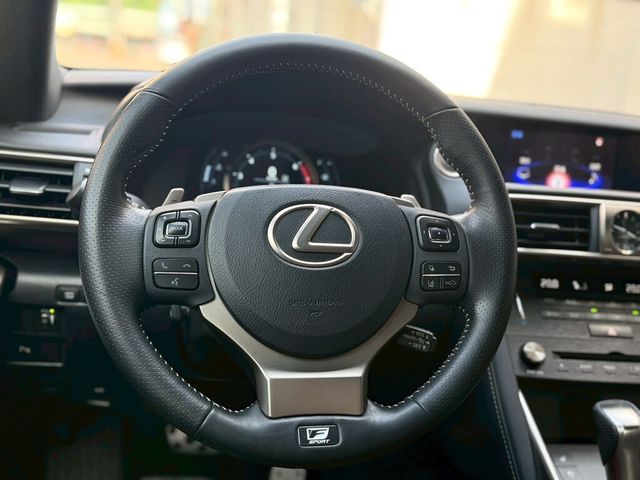 LEXUS凌志 IS 300  第6張相片