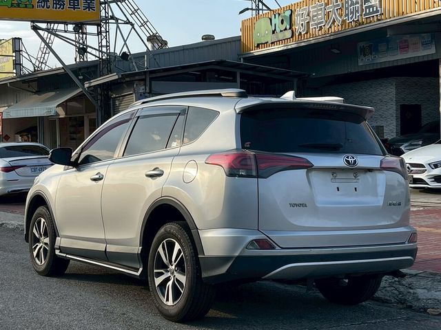 TOYOTA豐田 RAV4  第2張相片