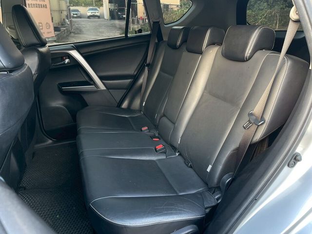 TOYOTA豐田 RAV4  第14張相片