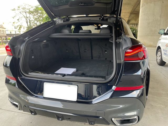 BMW寶馬 X6 XDRIVE40I  第19張相片