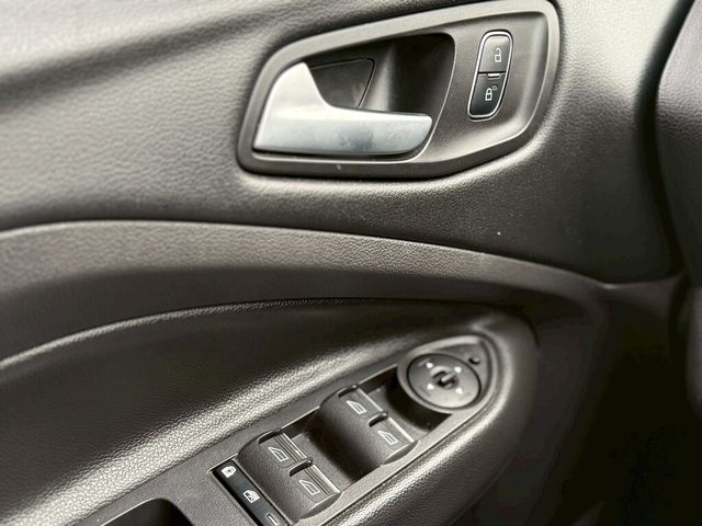 FORD福特 KUGA  第16張相片