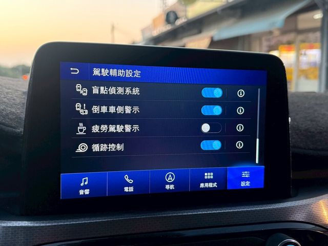 FORD福特 KUGA  第11張相片