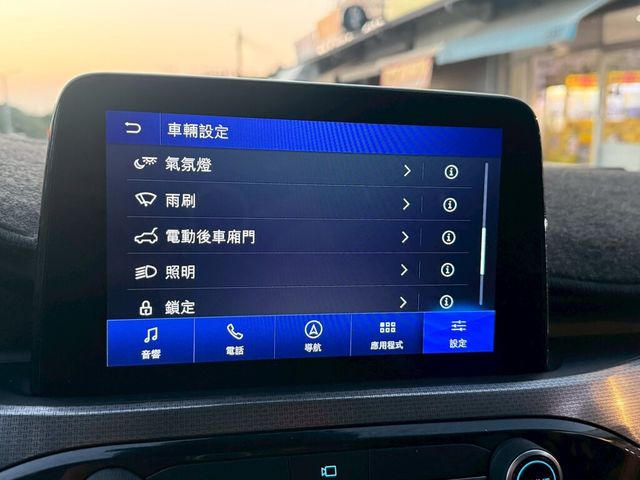 FORD福特 KUGA  第12張相片