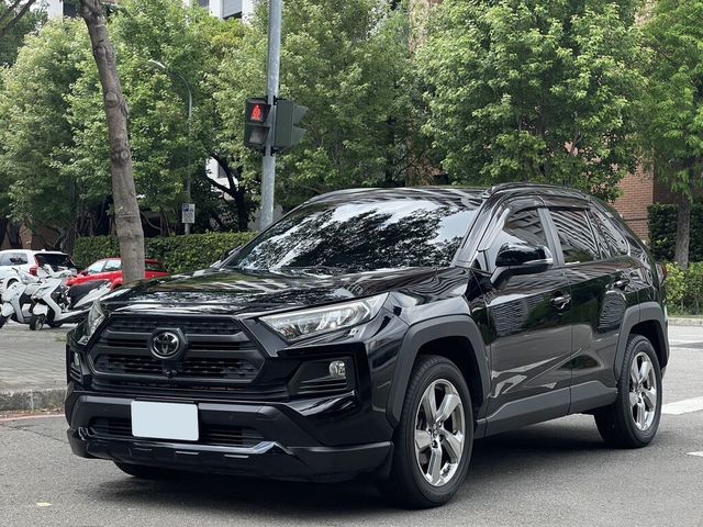 TOYOTA豐田 RAV4  第1張相片