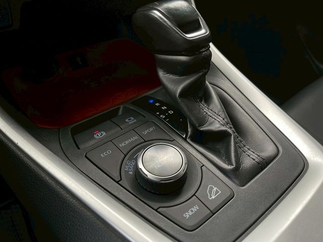 TOYOTA豐田 RAV4  第15張相片