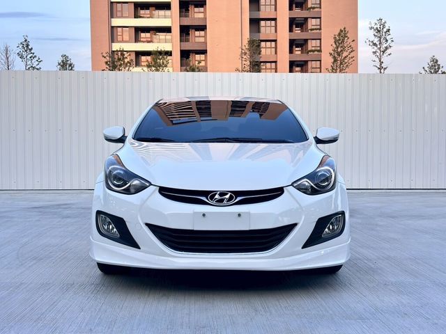 HYUNDAI現代 ELANTRA  第3張相片