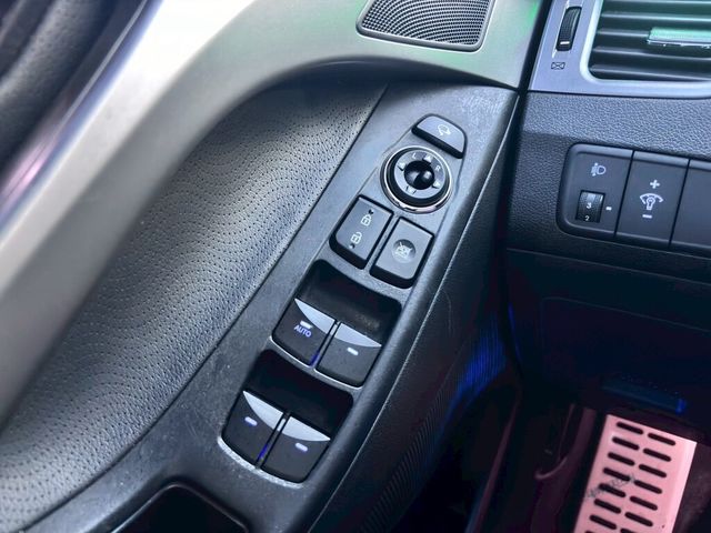 HYUNDAI現代 ELANTRA  第7張相片