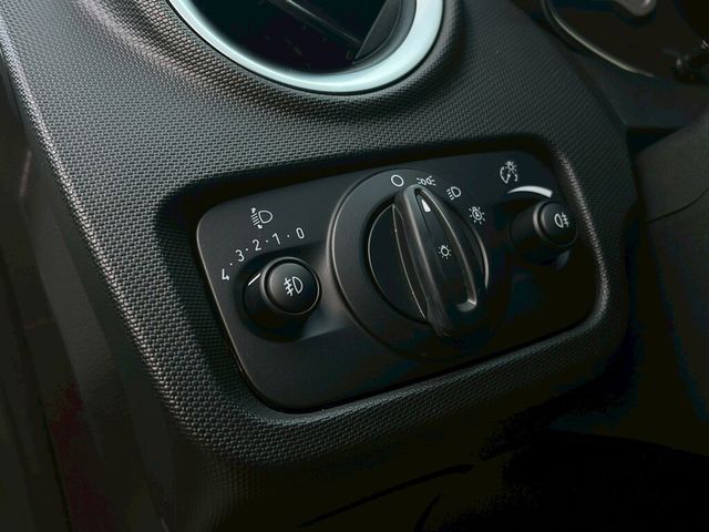 FORD福特 FIESTA  第7張相片