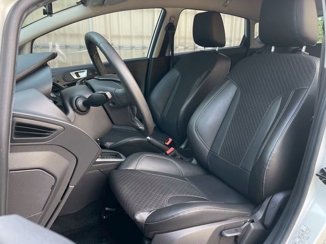 FORD福特 FIESTA  第18張相片
