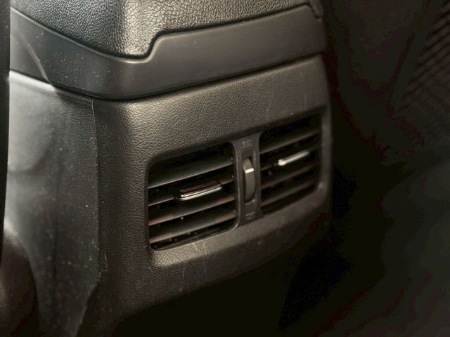 HYUNDAI現代 ELANTRA  第12張相片