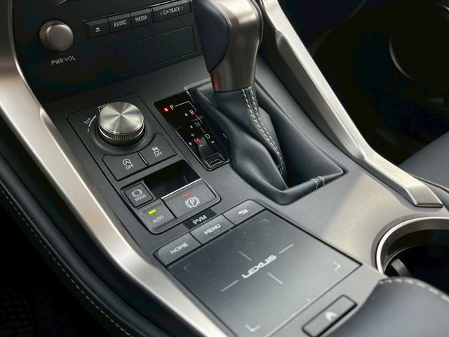 LEXUS凌志 NX200  第14張相片