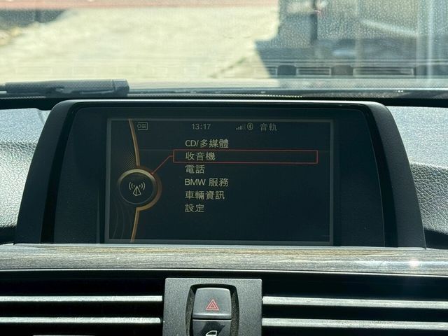 BMW寶馬 320D  第8張相片