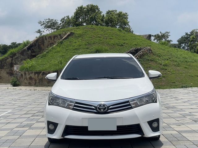 TOYOTA豐田 ALTIS  第3張相片