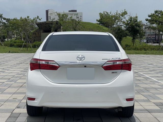 TOYOTA豐田 ALTIS  第4張相片