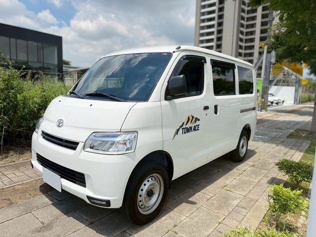TOYOTA豐田 TOWN ACE  第1張相片