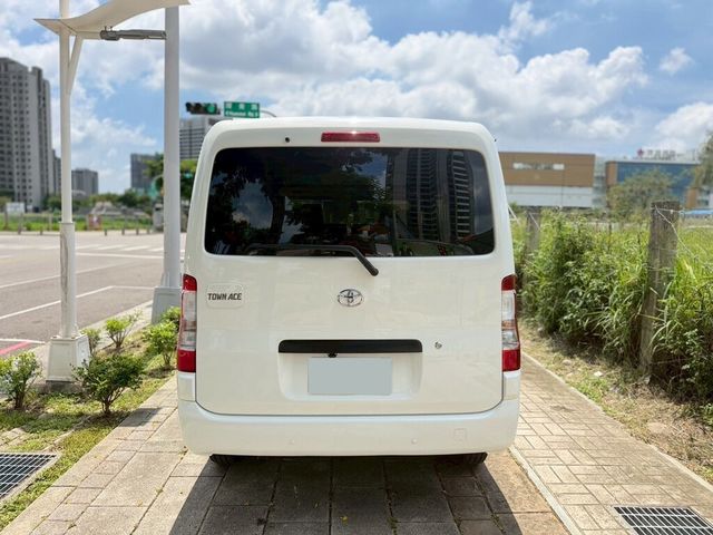 TOYOTA豐田 TOWN ACE  第4張相片