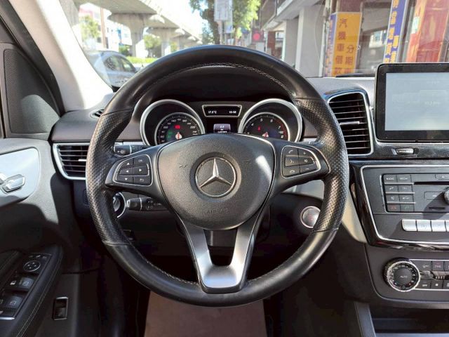 『實車實圖 實車實價』IK 電尾門 全景 頂級配備齊全 一手車 氣氛佳 品質保證 寶佳汽車歡迎您來電  第7張相片