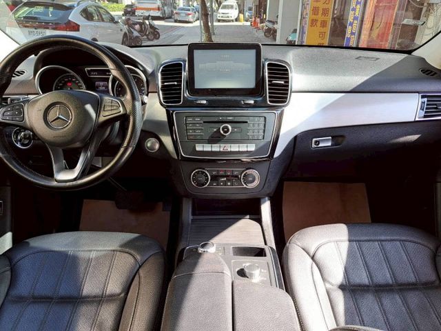 『實車實圖 實車實價』IK 電尾門 全景 頂級配備齊全 一手車 氣氛佳 品質保證 寶佳汽車歡迎您來電  第8張相片