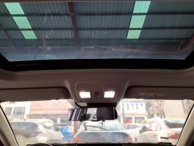 『實車實圖 實車實價』頂級配備齊全 一手車 氣氛佳 品質保證 寶佳汽車歡迎您來電  第10張相片