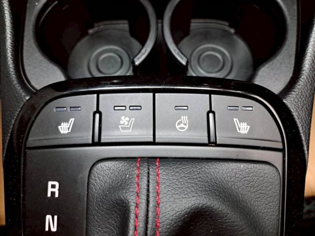 『實車實圖 實車實價』IK LKA 360度環景 GT車款配備齊全 一手車 氣氛佳 品質保證 寶佳汽車歡迎您來電  第14張相片