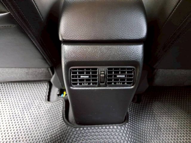 『實車實圖 實車實價』 正一手車 氣氛佳 非惡操車款 第三方專業認證原廠專業保固 寶佳汽車歡迎您來電  第13張相片