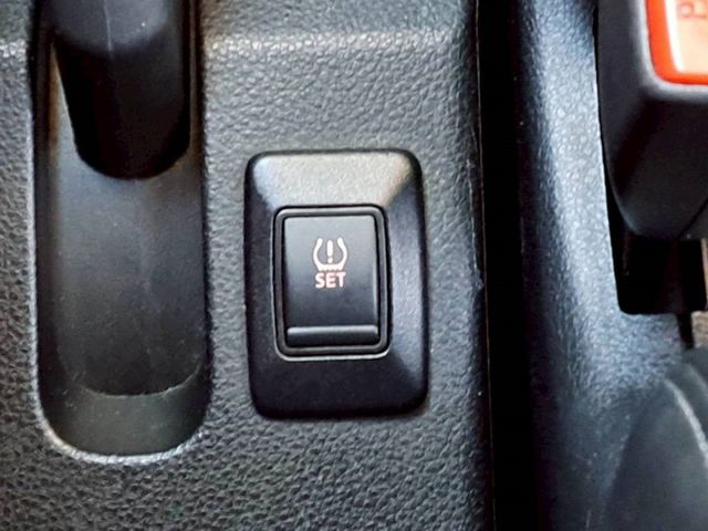 『實車實圖 實車實價』 正一手車 氣氛佳 非惡操車款 第三方專業認證原廠專業保固 寶佳汽車歡迎您來電  第12張相片