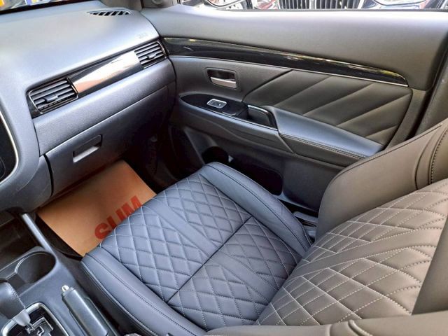 『實車實圖 實車實價』 正一手車 氣氛佳 非惡操車款 第三方專業認證原廠專業保固 寶佳汽車歡迎您來電  第9張相片