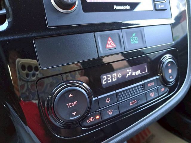 『實車實圖 實車實價』 正一手車 氣氛佳 非惡操車款 第三方專業認證原廠專業保固 寶佳汽車歡迎您來電  第13張相片