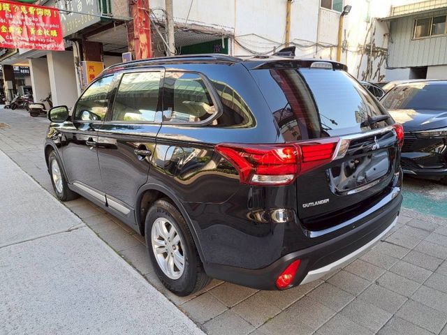 『實車實圖 實車實價』 正一手車 氣氛佳 非惡操車款 第三方專業認證原廠專業保固 寶佳汽車歡迎您來電  第16張相片