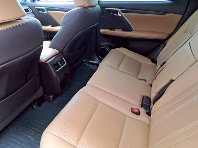 『實車實圖 實車實價』IK BSM ACC LDWS TCS 頂級配備齊全 一手車 氣氛佳 品質保證 寶佳汽車歡迎您來電  第5張相片