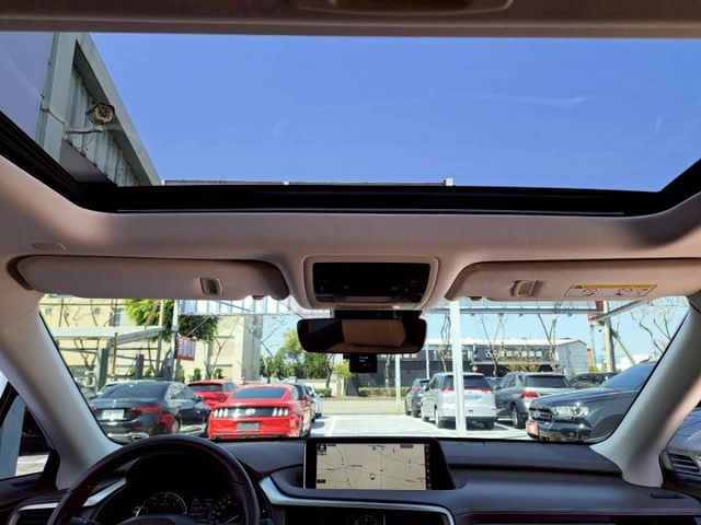 『實車實圖 實車實價』IK BSM ACC LDWS TCS 頂級配備齊全 一手車 氣氛佳 品質保證 寶佳汽車歡迎您來電  第10張相片