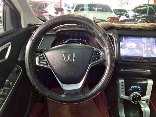 『實車實圖 實車實價』IK PYM 抬頭顯示 電動椅 配備齊全 一手車 氣氛佳 品質保證 寶佳汽車歡迎您來電  第7張相片