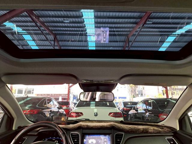 『實車實圖 實車實價』IK PYM 抬頭顯示 電動椅 配備齊全 一手車 氣氛佳 品質保證 寶佳汽車歡迎您來電  第10張相片